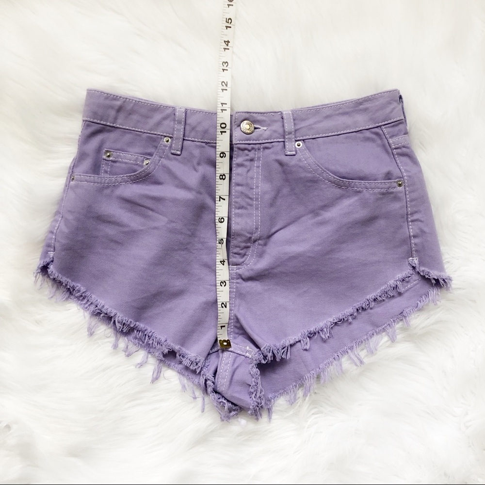 TOPSHOP Moto Kiri Lavendar Fray Hem Shorts! - Picture 5 of 7